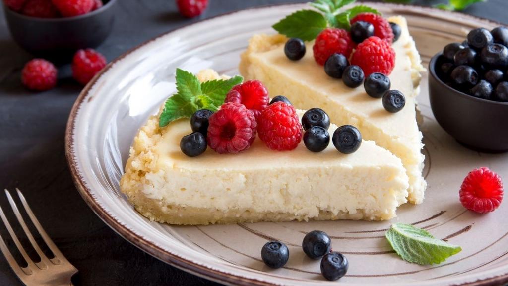 Can You Eat Cheesecake When Pregnant? | Peanut