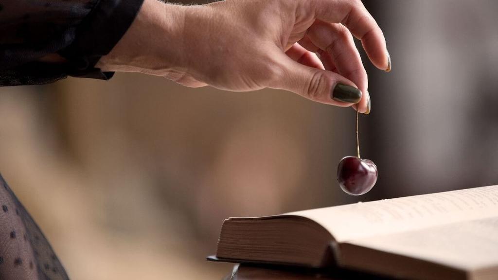 Can You Eat Cherries While Pregnant? Peanut