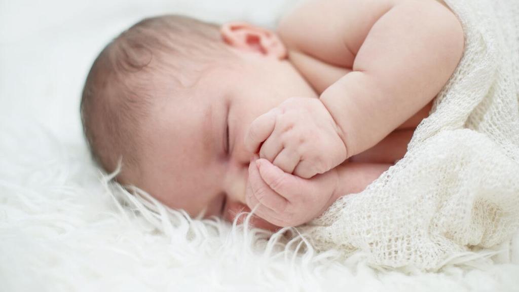 Can Newborns Sleep on Their Side? Peanut