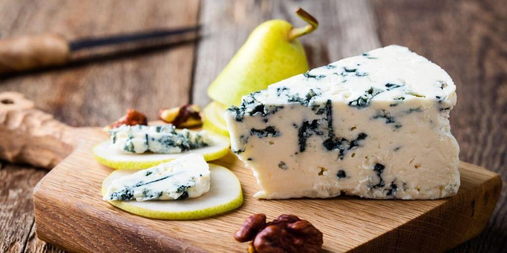 can-you-eat-blue-cheese-while-pregnant-peanut