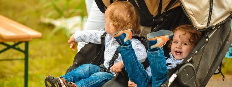 10 Best Double Strollers for Twins & Two Under 2